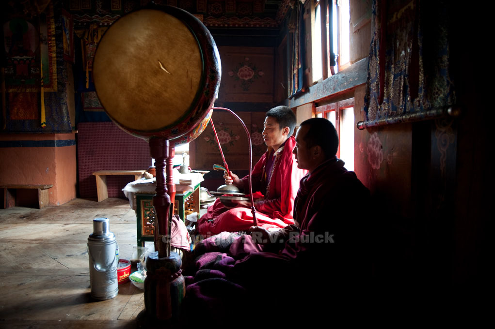 Bhutan, along the road from Trongsa to Jakar.  Zugne in Bumthang.    © R.V. Bulck